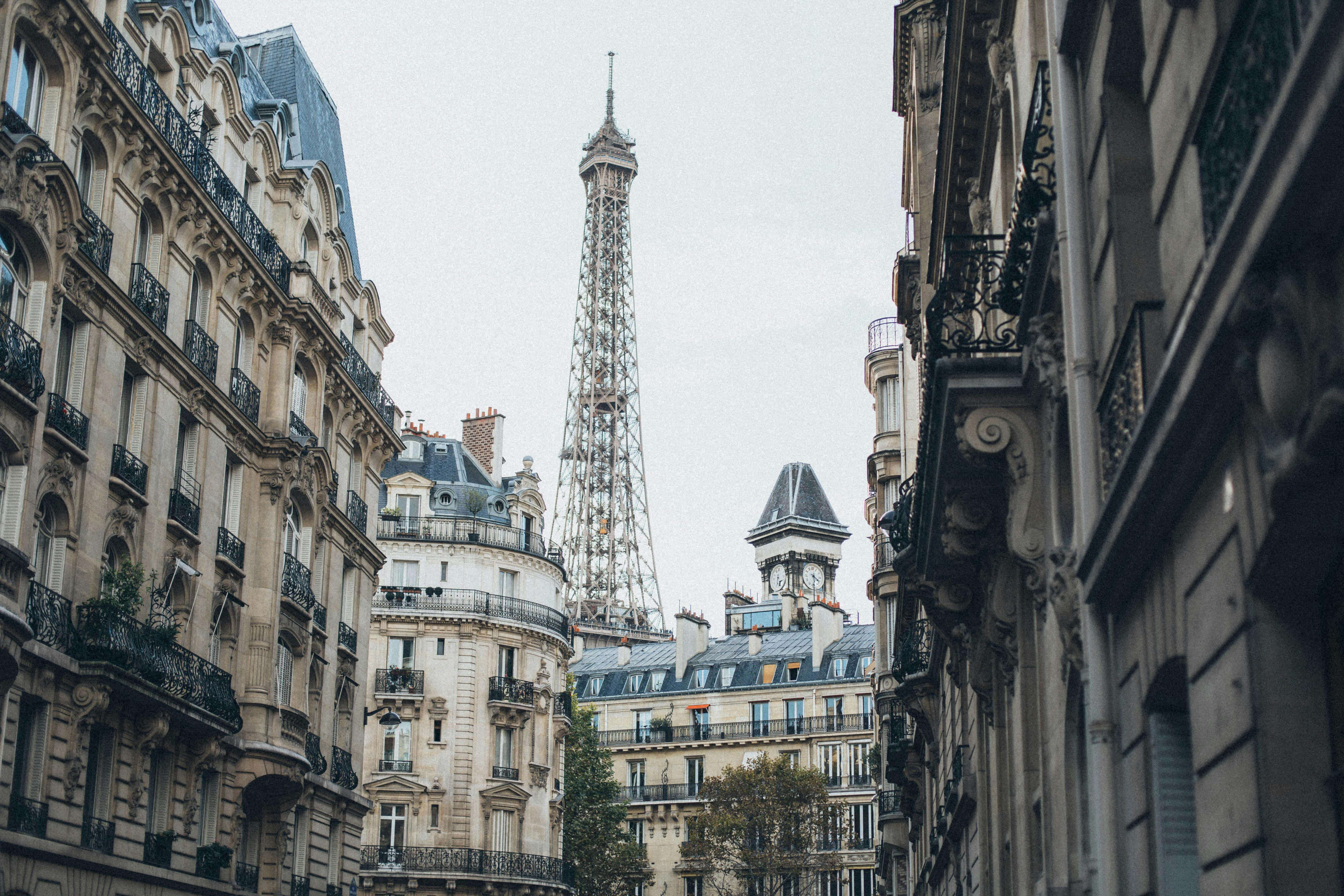 Eiffel Tower seen from Parisian street